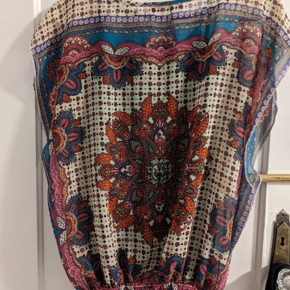 Bundle Patterned Sheer Top & Tank - Picture 8 of 10